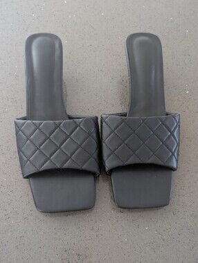 Black Quilted Slide Sandals - Square Toe Slip-On Size 44 Or 12 ¹/²